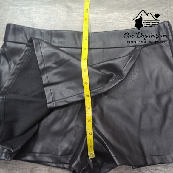 Altar'd State Black Faux Leather Shorts - Picture 4 of 7